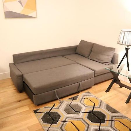 The Basement Apartment London Exterior photo