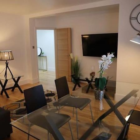 The Basement Apartment London Exterior photo
