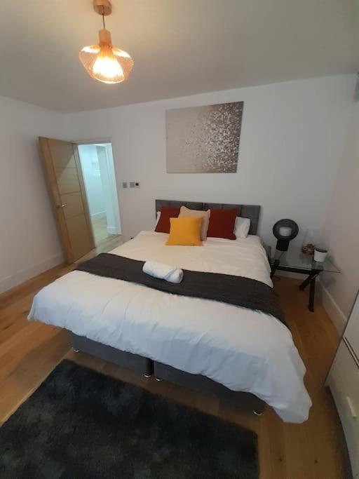 The Basement Apartment London Exterior photo